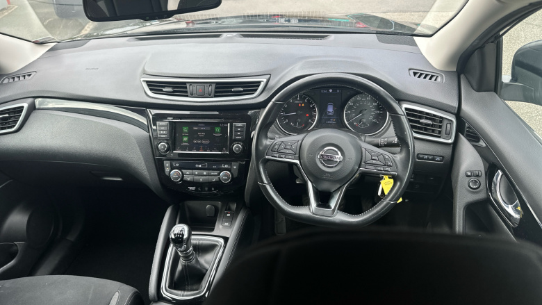 Nissan Qashqai 1.3 DiG-T Acenta Premium 5dr Petrol Hatchback